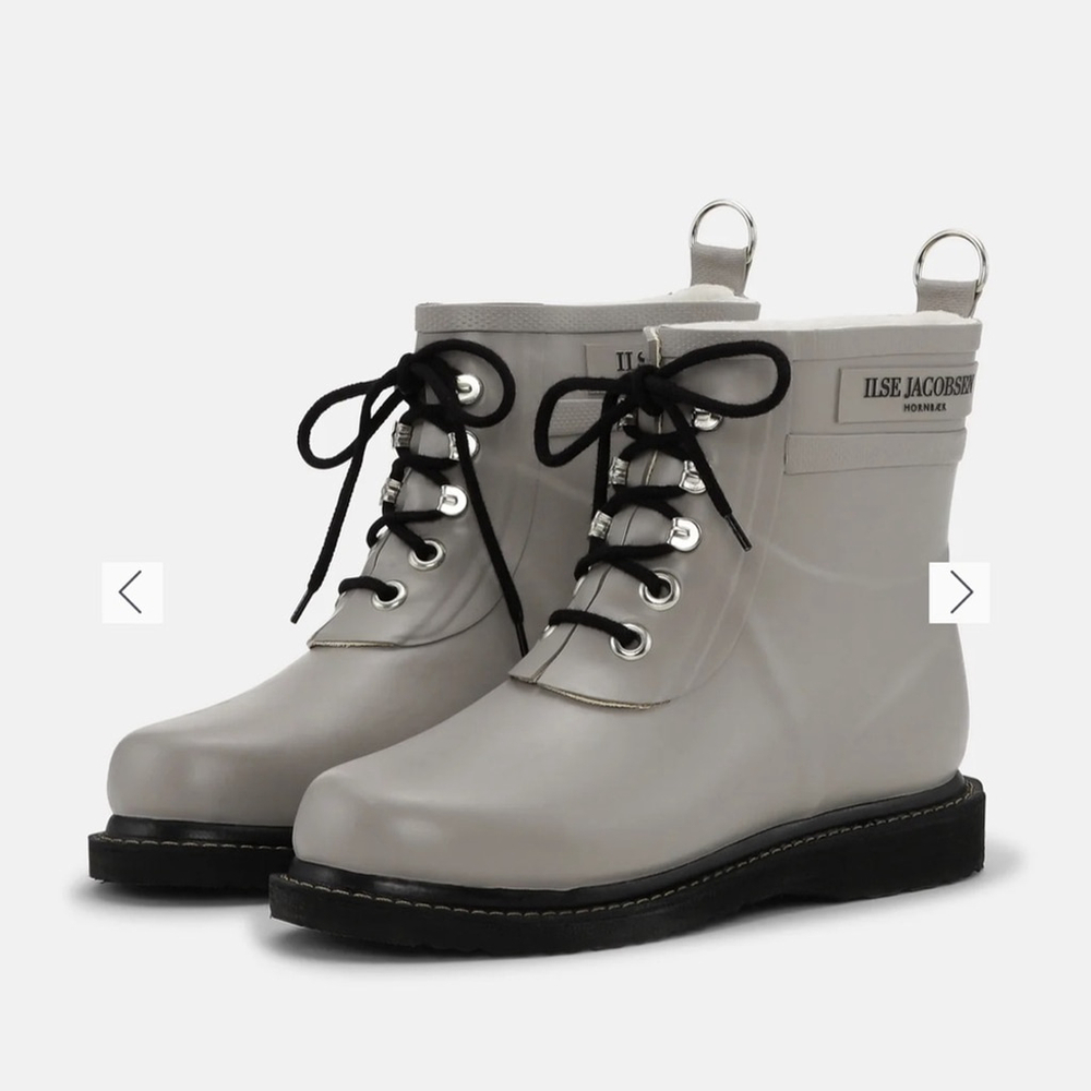 NWT: Ilse Jacobsen Light Gray Ankle Boots